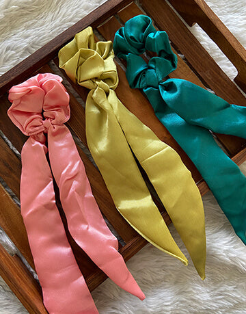 Ribbon scrunchies set